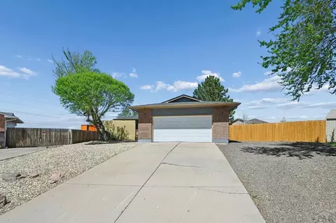 903 Blue Lace Dr, Pueblo, CO 81001