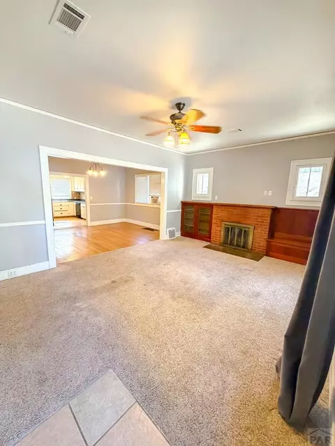 Living - 809 Belleview Ave, La Junta, CO 81050 photo 2 of 4
