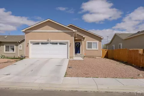 2413 Cruz Ct, Pueblo, CO 81003