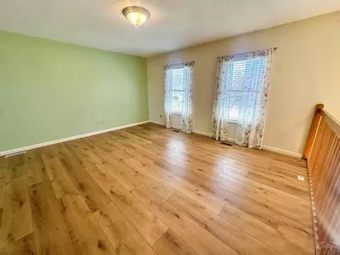 Living - 407 Conifer Cir, Lamar, CO 81052 photo 2 of 8