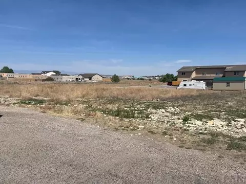 705 E Springmont Dr, Pueblo West, CO 81007