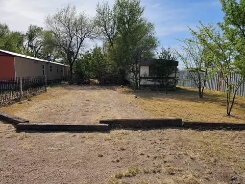 407 N 1st St, Lamar, CO 81052