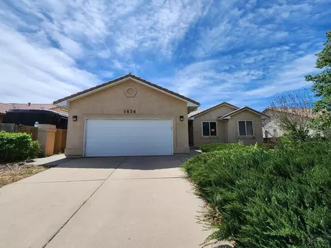 1634 Weatherby Ln, Pueblo, CO 81008