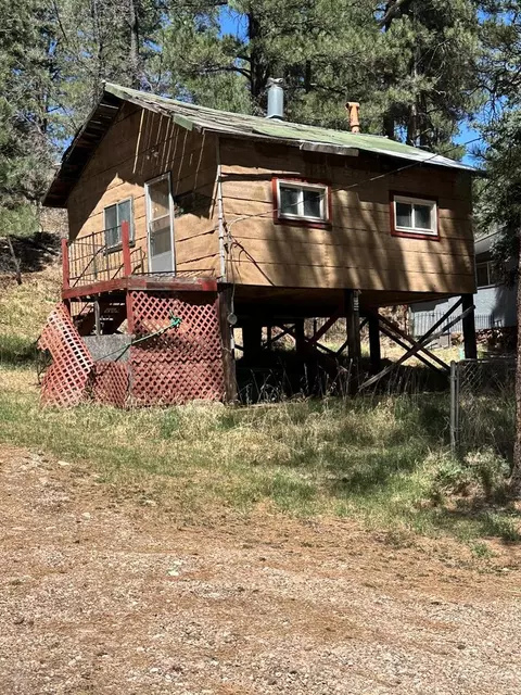 9087 S Pine Dr, Beulah, CO 81023