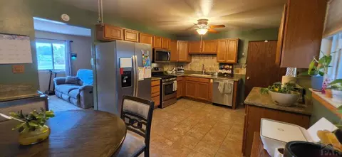 Kitchen - 400 Oak Rd, Lamar, CO 81052 photo 3 of 4