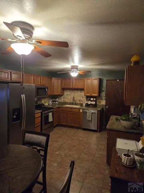 Kitchen - 400 Oak Rd, Lamar, CO 81052 photo 1 of 4