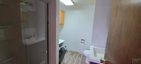 Bath - 400 Oak Rd, Lamar, CO 81052 photo 4 of 4