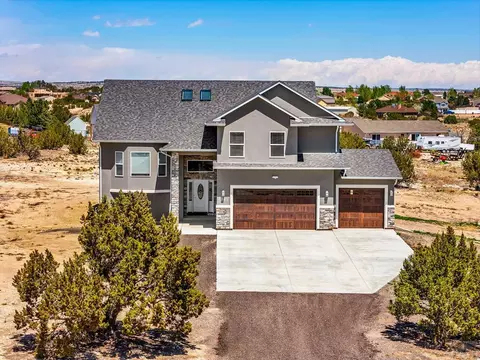 2083 Locoweed Dr, Pueblo West, CO 81007
