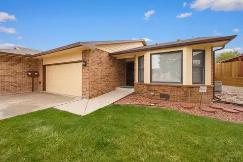 10 Frances Pl, Pueblo, CO 81008