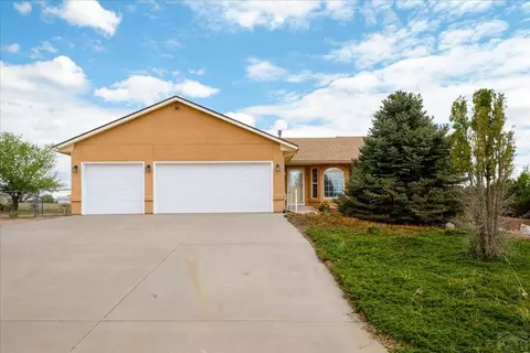464 W Ventura Dr, Pueblo West, CO 81007
