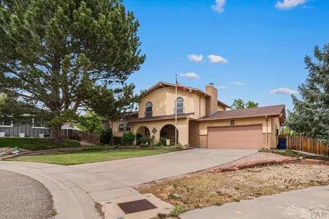 8 Courtney Pl, Pueblo, CO 81001