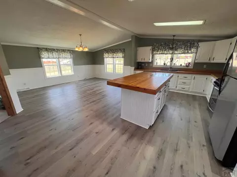 Kitchen - 7937 Mount Baldy Dr, Rye, CO 81069 photo 3 of 7
