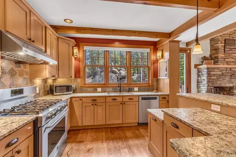 Kitchen - 10 Robert Rd, Rye, CO 81069 photo 7 of 14
