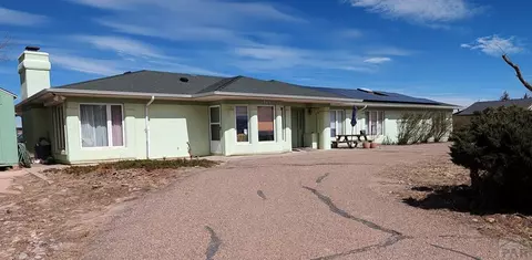 965 W Meadowmoor Dr, Pueblo West, CO 81007