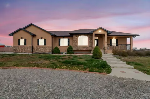 777 Woodleaf Dr, Pueblo West, CO 81007