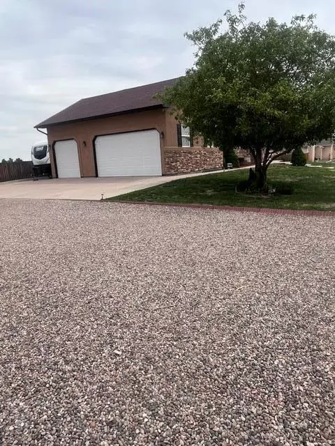 777 Woodleaf Dr, Pueblo West, CO 81007