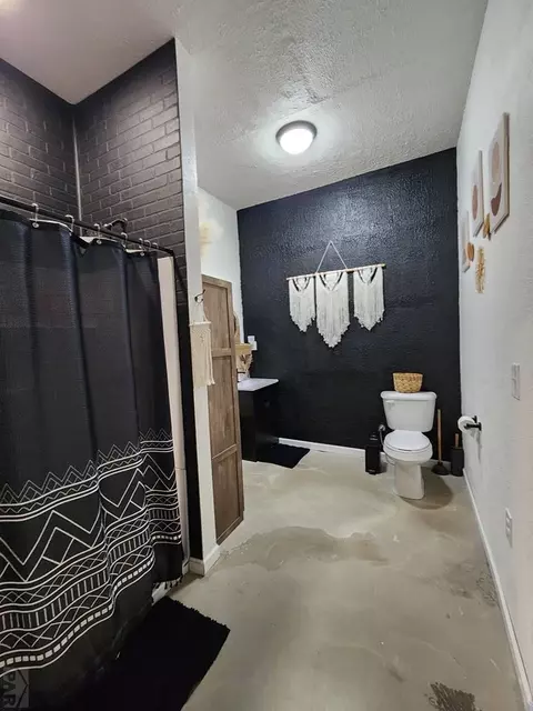 Bath - 988 S Main St, Springfield, CO 81073 photo 2 of 4