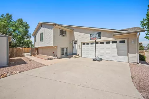 34 E Bonanza Dr, Pueblo West, CO 81007