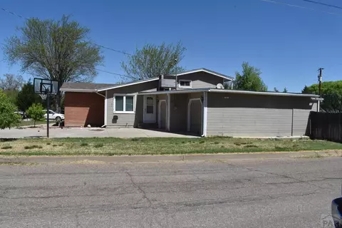 818 S 5th St, Rocky Ford, CO 81067