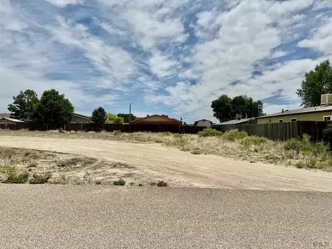 2308 Mountain Valley Ct, Pueblo, CO 81003