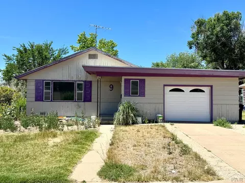 9 Loch Lomond Ln, Pueblo, CO 81001