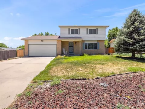 904 Blue Lace Dr, Pueblo, CO 81001