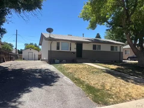 3720 Hollybrook Ln, Pueblo, CO 81005