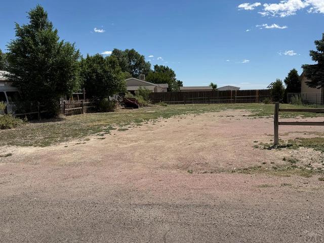 948 S Countryside Ln, Pueblo West, CO 81007