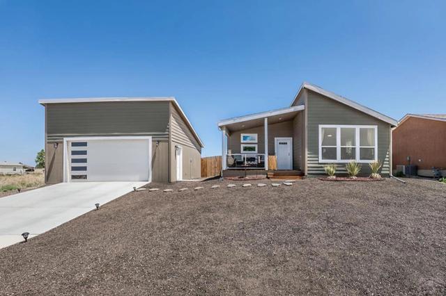 279 W Acorn Dr, Pueblo West, CO 81007