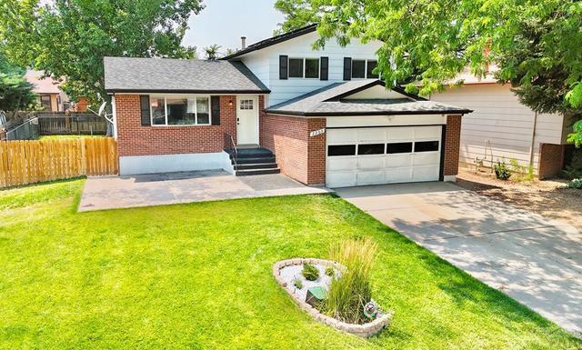 2203 Norman Ln, Pueblo, CO 81005