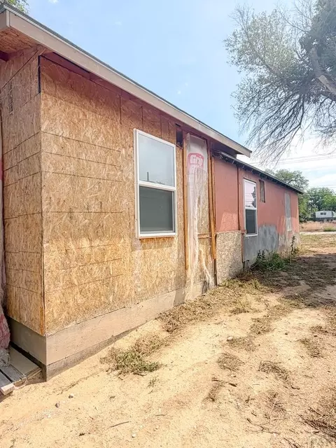 Exterior - 406 408 Daniel Ave, La Junta, CO 81050 photo 2 of 4