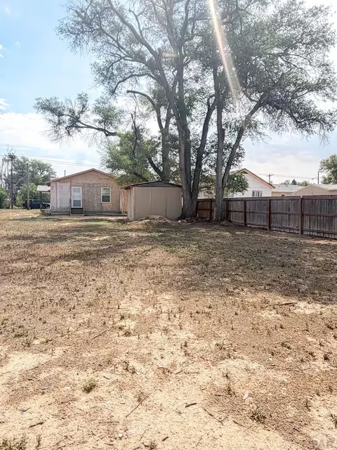 Exterior - 406 408 Daniel Ave, La Junta, CO 81050 photo 3 of 4