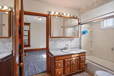 Bath - 611 Second St, Trinidad, CO 81082 photo 1 of 1
