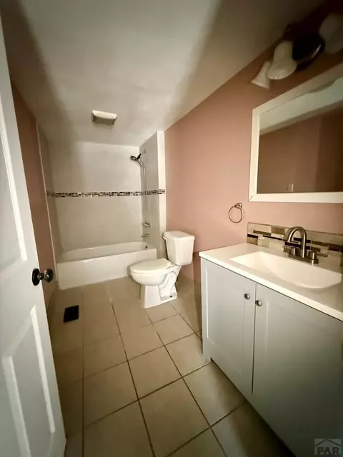 523 E Parmenter, Lamar, CO 81052 photo 11