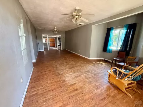 523 E Parmenter, Lamar, CO 81052 photo 2