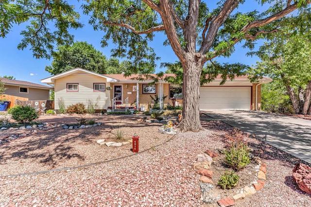 4016 Hillside Dr, Pueblo, CO 81008