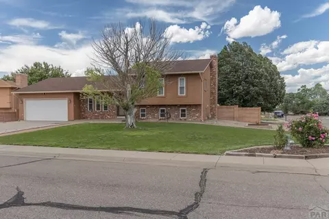 1309 Kingsroyal Blvd, Pueblo, CO 81005