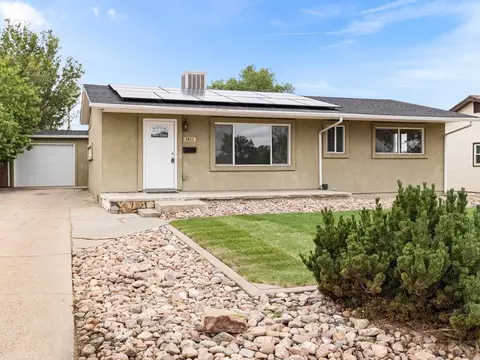 1611 Englewood Dr, Pueblo, CO 81005