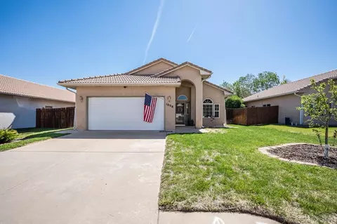 1008 Cherrycrest Dr, Pueblo, CO 81005