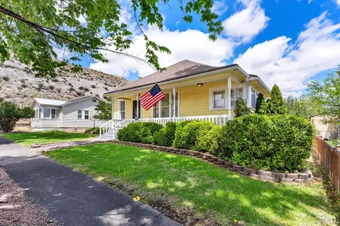 425 Pine Ave, Canon City, CO 81212