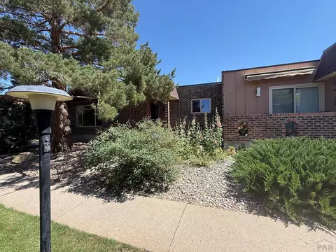 52 Villa Dr, Pueblo, CO 81001