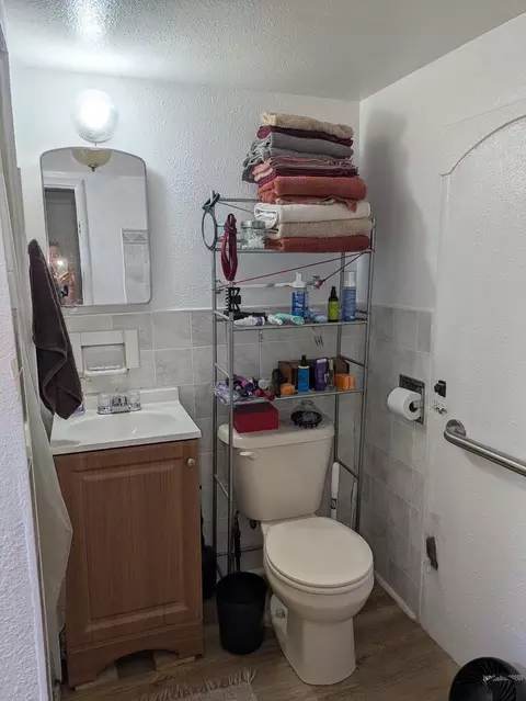 Bath - 346 E 7 Th St, Walsenburg, CO 81089 photo 4 of 4