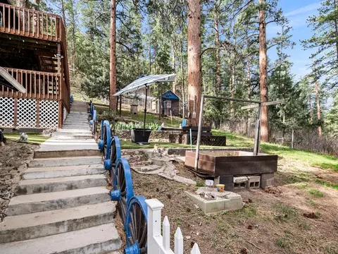 Exterior - 9020 Pine Ave, Beulah, CO 81023 photo 2 of 12