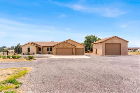 1165 S Oakleaf Dr, Pueblo West, CO 81007