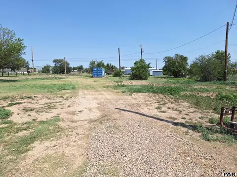 Exterior - 701 E 10th Ave, Springfield, CO 81073 photo 2 of 3