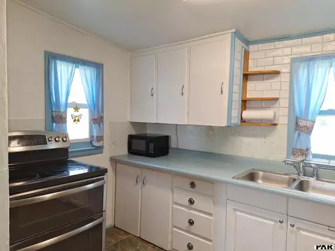 Kitchen - 701 E 10th Ave, Springfield, CO 81073 photo 1 of 2
