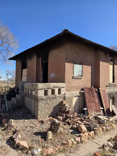 220 Nelson Ave, Pueblo, CO 81004