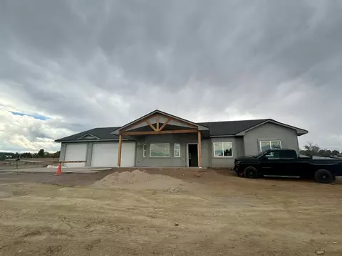693 S Carrizo Springs Ave, Pueblo West, CO 81007