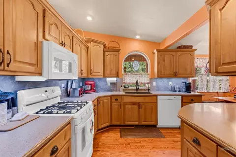 Kitchen - 8172 Birch Dr, Rye, CO 81069 photo 2 of 5
