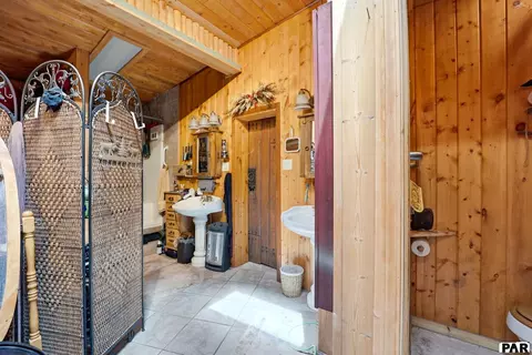 Bath - 6001 Boulder Ave, Rye, CO 81069 photo 1 of 4
